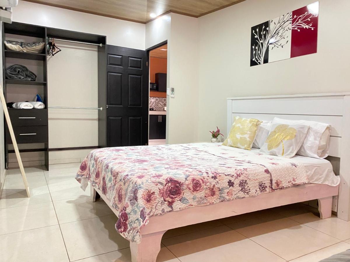 Oxalis Aeropuerto Apartment Alajuela Luaran gambar